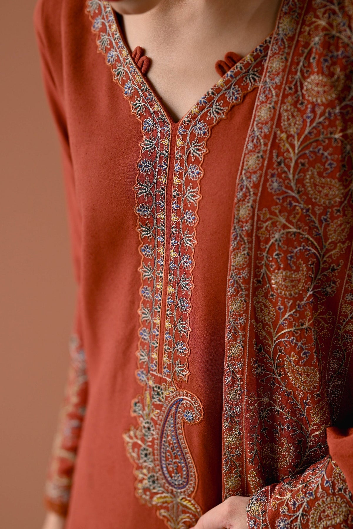 BATIK-3PC DHANAK EMBROIDERED SHIRT WITH DHANAK EMBROIDERED SHAWL AND TROUSER-BIC