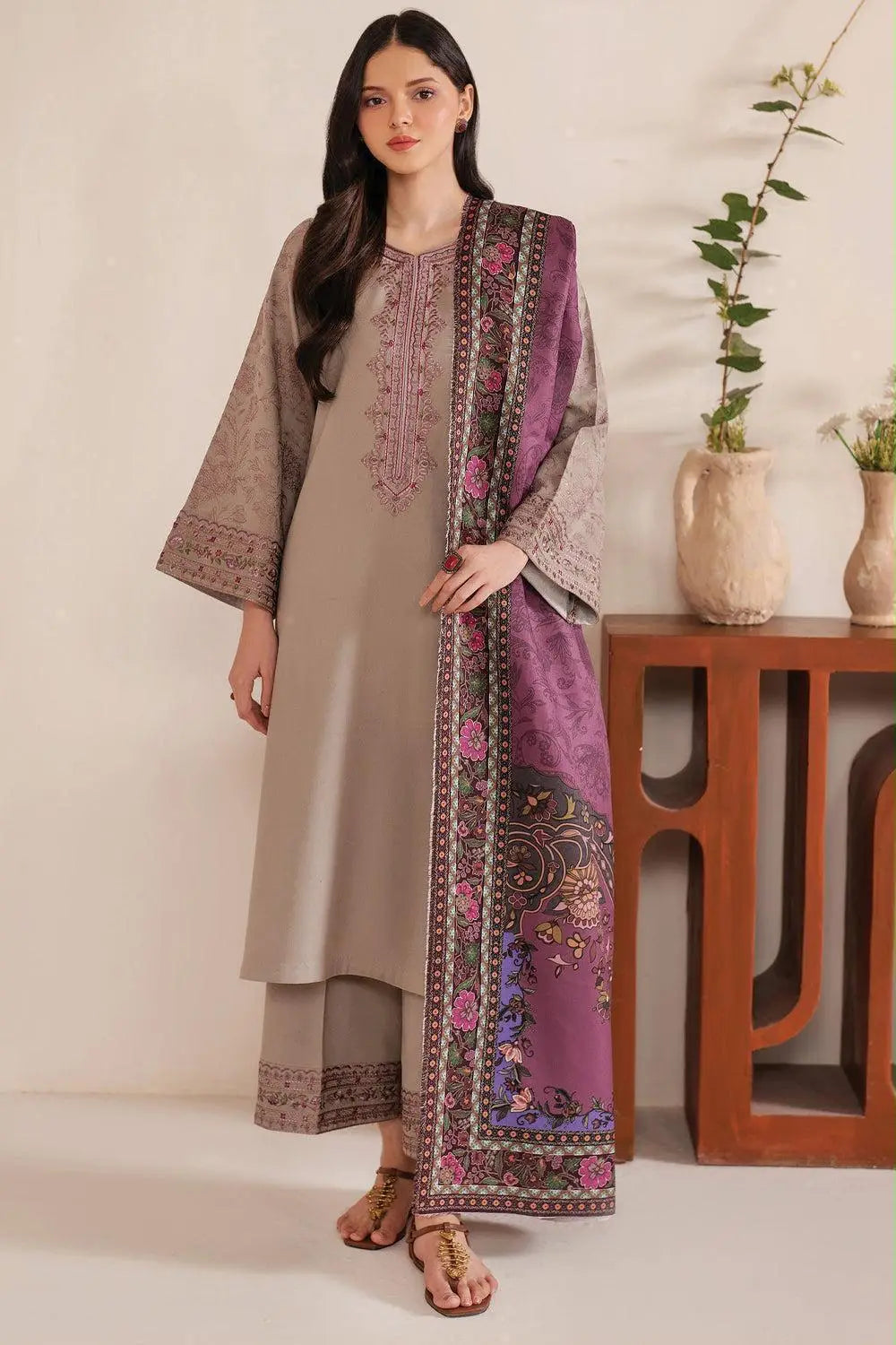 Garnet Embroidered lawn Three Piece Shahmina