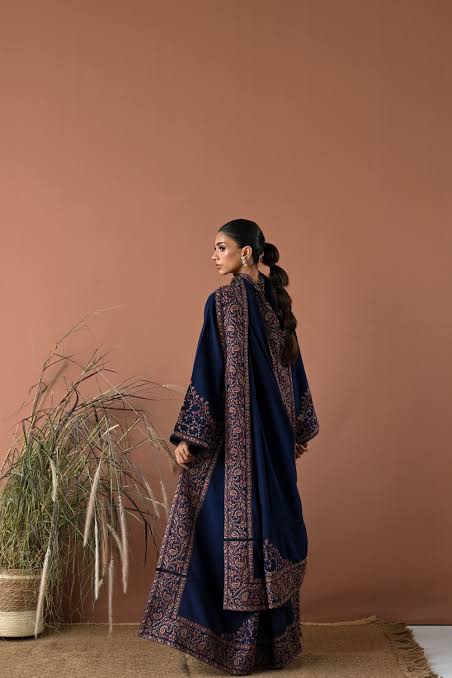 Batik IA-92 Lawn Heavy Embroidered 3 Piece Suit